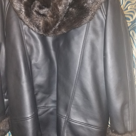 komitor leather jacket